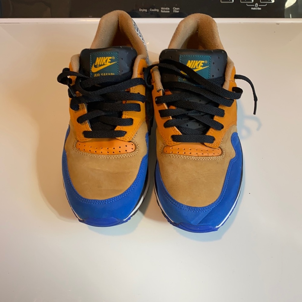 Nike air safari